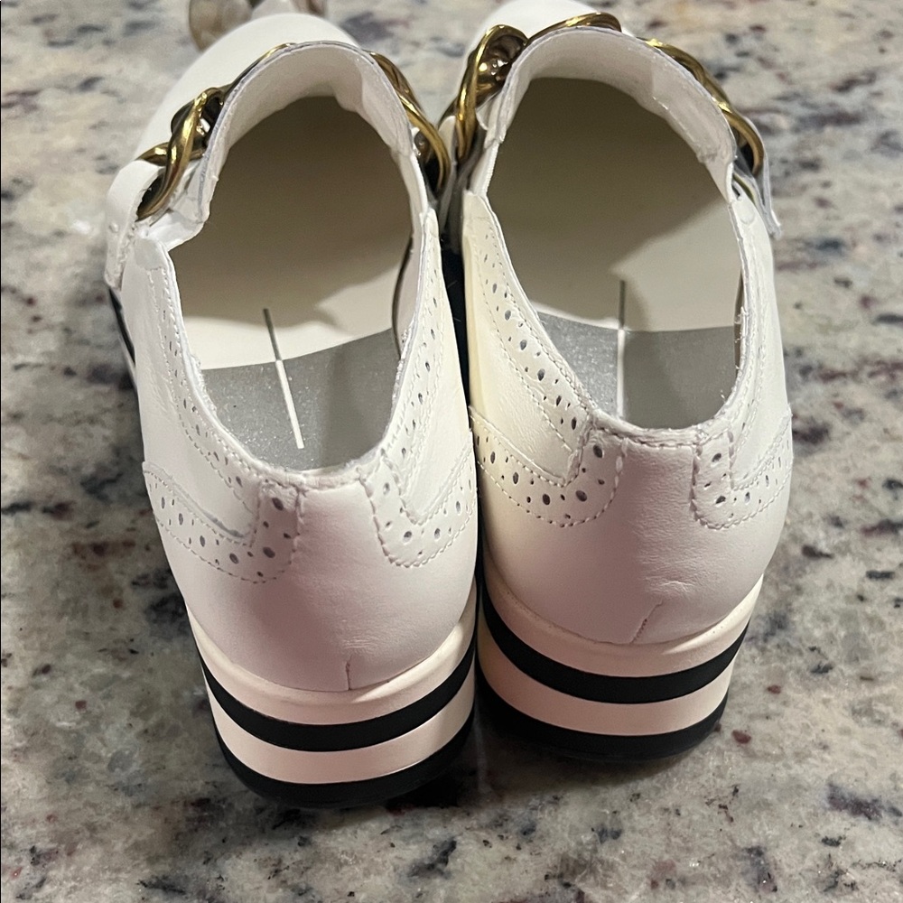 Dolce Vita White Flats with Gold Chain Detail - Picture 6 of 9
